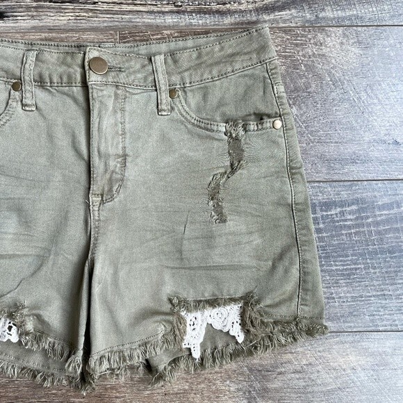 Easel Mid-Rise Lace Appliqué Detailed Distressed Shorts Olive Green Small - Picture 7 of 8